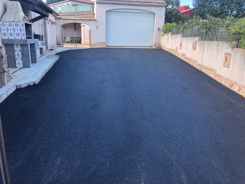 Création d’un chemin d’accès sur la commune de Balaruc (34) en enrobés à chaud BB0/10 !