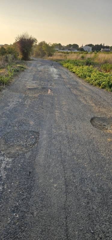 Réfection de chaussée sur la commune de Bassan (34) proche de Beziers  en enrobés à chaud BB0/10! 