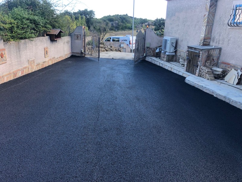 Création d’un chemin d’accès sur la commune de Balaruc (34) en enrobés à chaud BB0/10 !