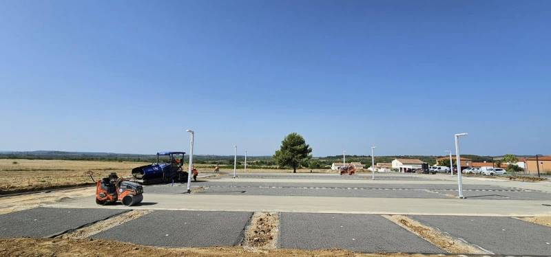 Pose de dalles alvéolaires et enrobés à chaud à Cazouls-les-béziers dans l'Hérault
